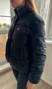 Zimní bunda Tommy Hilfiger velikost M - 2