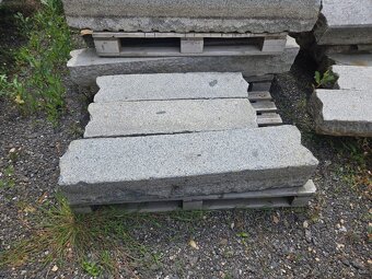 Žulové obrubníky - 2