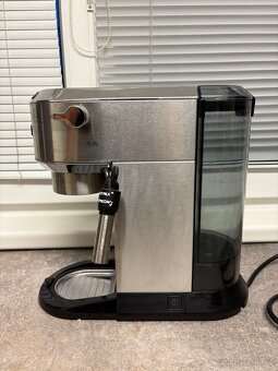 Kávovar Delonghi EC685.M - 2