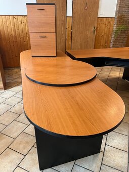 Kancelářský nábytek - 2