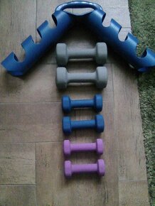 Sada vinylových činek, včetně nosiče/stojanu - nová - 2