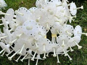 Talířové hmoždinky, Hmoždinka rámová, Fasádní talíř, Zátky - 2