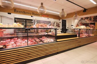 Chladící vitrína s hranatými skly 2,5m - 2