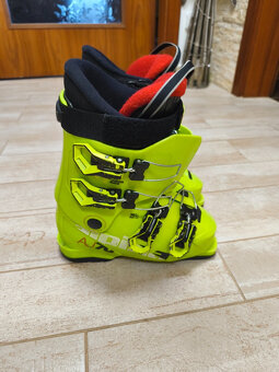 Lyžařské boty 225-35,5 - 2