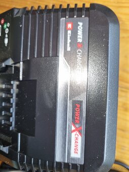 Prodám nabíječku baterií Einhell. - 2