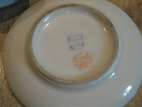 Starý hrneček s podšálkem - 2