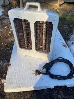 Staré porcelanove topidlo - 2