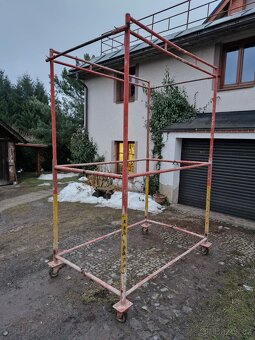 Pojízdné lešení - 2
