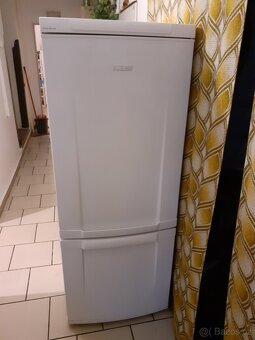 LEDNICE S MRAZÁKEM ELEKTROLUX - 2