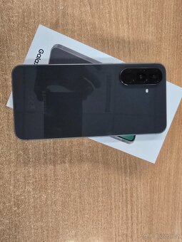 Samsung Galaxy A56 5G 256GB Černá barva - 2