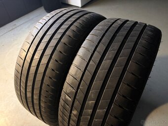 Letní pneu Bridgestone 235/40R19 - 2