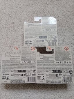 Hot wheels Cupra e-racer, Renault, Tesla cyberquad - 2