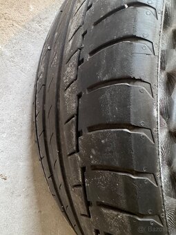 285/45 R22 - 2