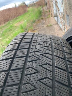 Zimní pneu Gripmax 255/45 R20 - 2