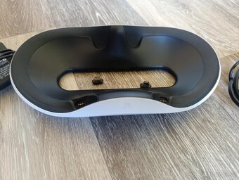 Sony PS VR2 Sense charging station - 2