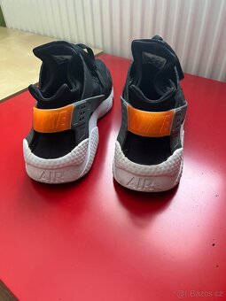 Nike air Huarache black safety orange - 2