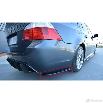 Doplňky zadního nárazníku na BMW E60 E61 - Černý Lesk - 2