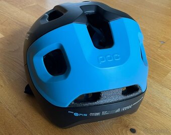 Cyklistická helma POC Axion spin - 2