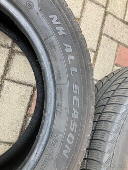 Prodám zimní pneu 235/55R17 103V - 2