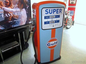 Staré benzínové čerpadlo GULF 60. léta benzínové čerpadlo Po - 2