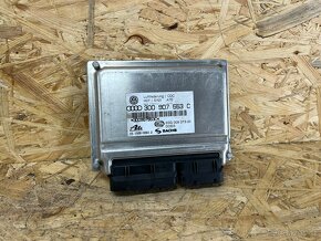 ŘÍDICÍ JEDNOTKA MOTORU 3D0907553C - 2