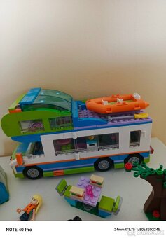 Lego Friends "Mia a její karavan" - 2