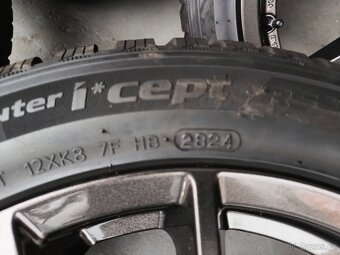 FORD FOCUS MK4 zimní kola 215/50/17 95V TOP STAV - 2