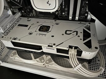 ASUS DUAL GeForce RTX 4070 12GB White - 2