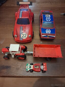 Retro autička,traktor a formule. - 2