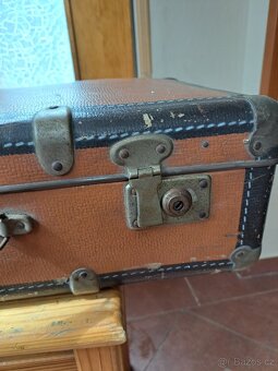 Starožitný cestovní kufr - 2