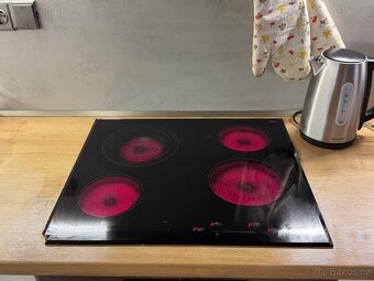 Sklokeramická varná deska WHIRLPOOL AKT 8900 BA - 2