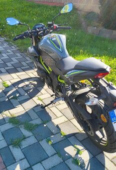 Kawasaki Z 125 - 2