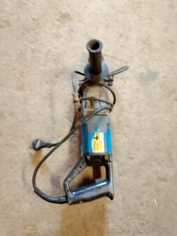 vrtačky a vibrační bruska - 2