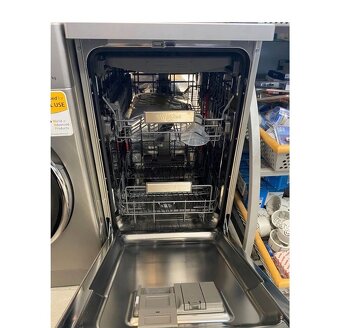 Myčka whirlpool - 2