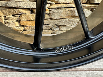 Ráfek Ducati Monster 1100 EVO nový - 2