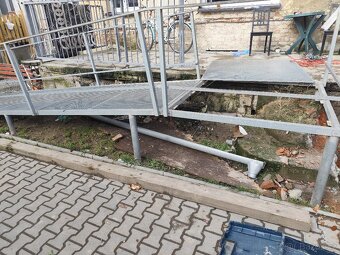 Nájezdová plošina - 2