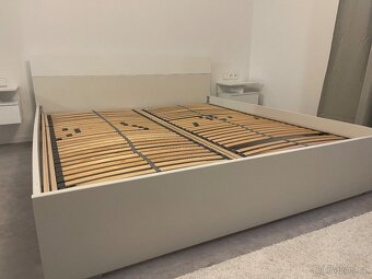 Bíla manželská postel 180/200 cm - 2