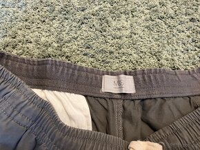 Šortky Marks & Spencer šedé pas 97cm - 2