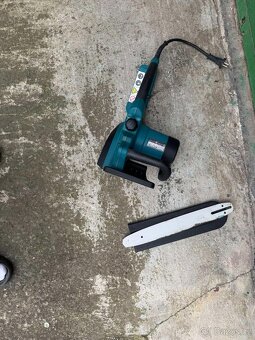 Elektrická řetězová pila Makita UC3520A - 2