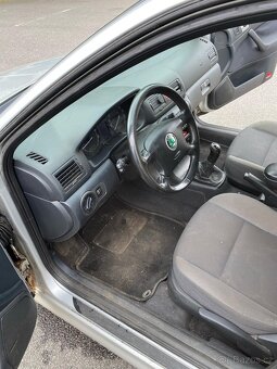 Skoda octavia 1.6 75 kw - 2