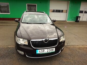 SUPERB COMBI II Elegance 2,0 TDI 125kW + DSG + SERVISKA - 2