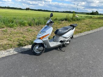 Honda SCV 100 - 2