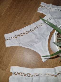 Nové dámské bílé sexy sportovní kalhotky í tanga vel S - M - 2