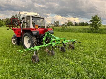 Obraceč sena Deutz Fahr KH400 -rozsah 4 metry- - 2