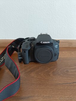 Canon EOS 700D - 2