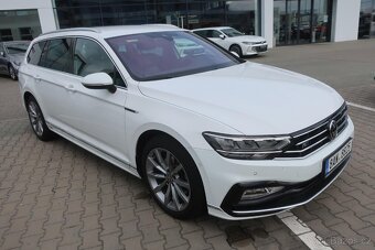 VW Passat, R-Line Velká NAVI CAM KESSY 70t PC1,23mil - 2
