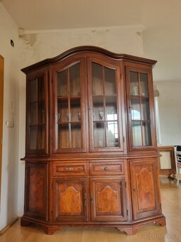 Elegantní historický sekretář (vitrína) s duší - 2