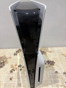 Prodám Sony PS5 Slim 1 TB - 2