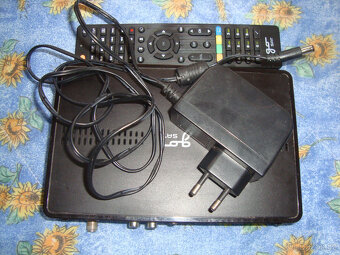 satelitní přijímač GO SAT - 2