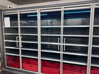 Přístěnná chladící vitrína - 2